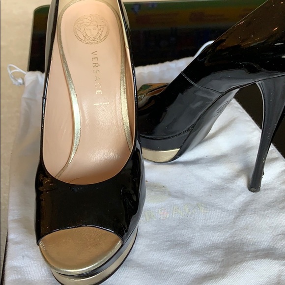 💯 Authentic Versace Peep-Toe platform pump. - Picture 6 of 6